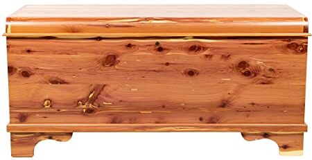 Rectangular chest of light coloured cedar wood with a yellowish varnish